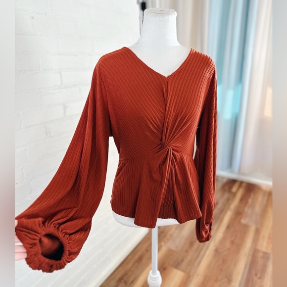 BuckleBlack Burnt Orange Balloon Sleeve Ribbed Knit Blouse - Picture 1 of 7
